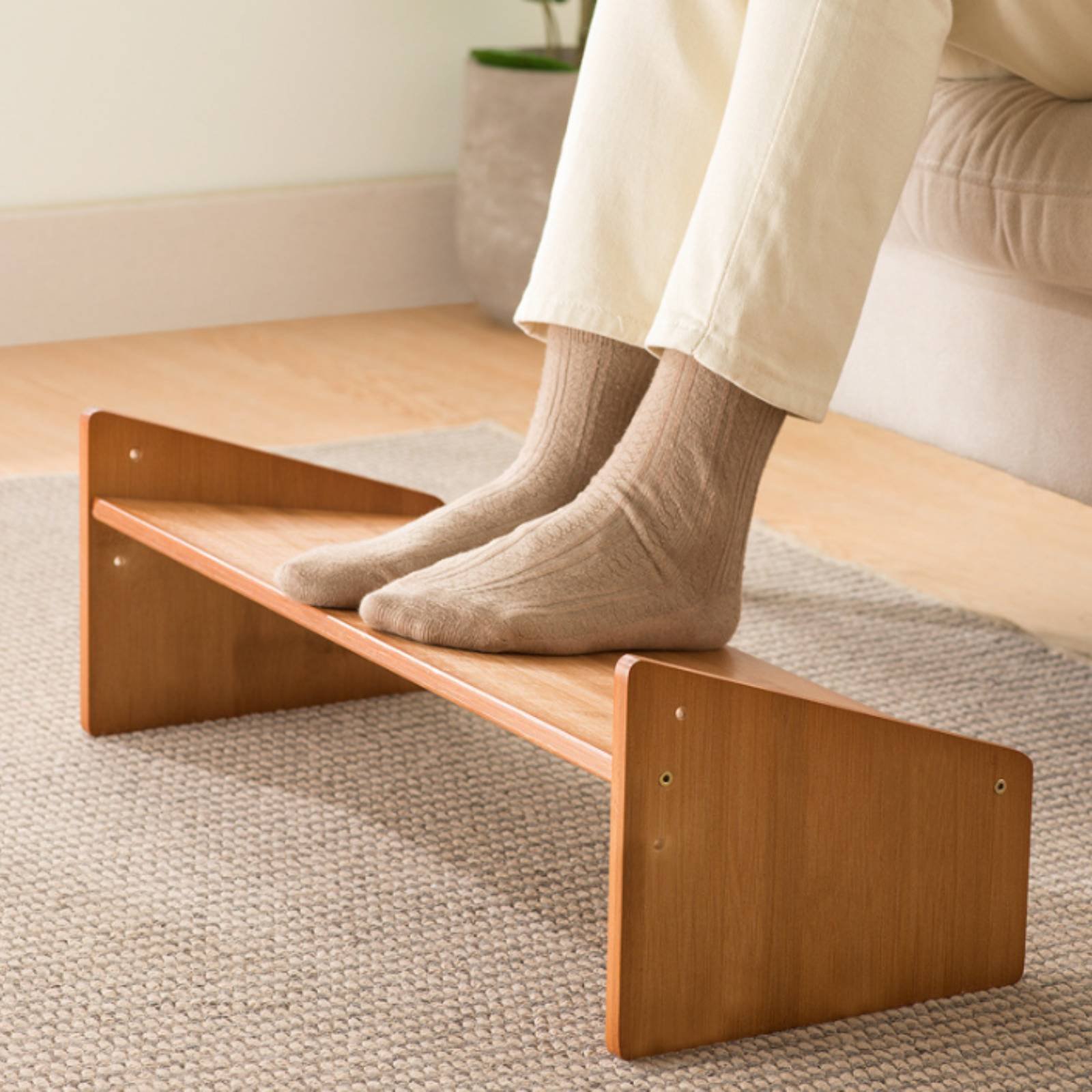 Under Desk Footrest Wide Surfa – обзор и цена Office Furniture And Desks